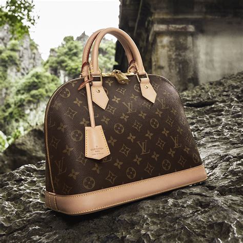 bolsa louis vuitton roja|louis vuitton catalogue with prices.